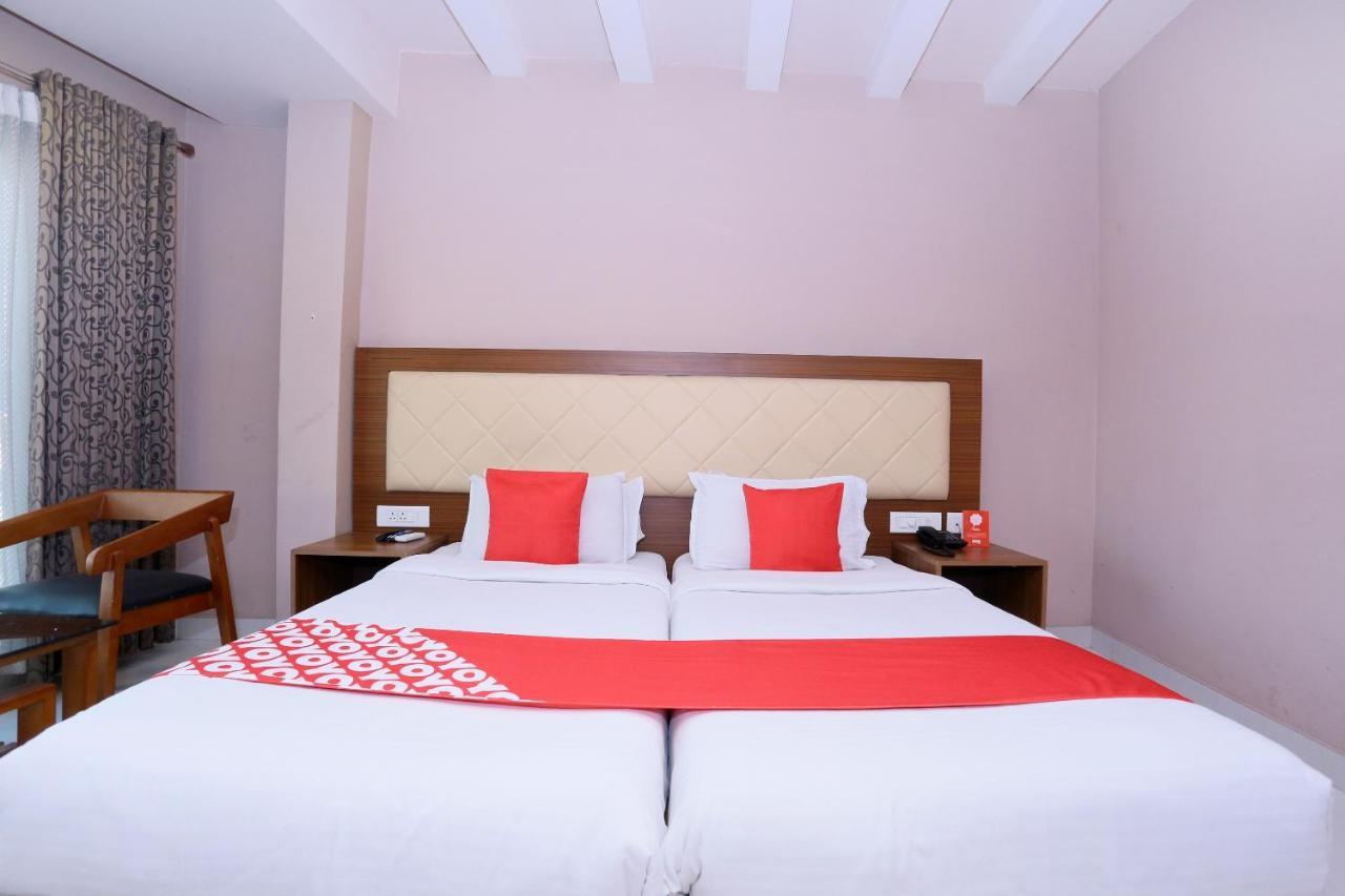 Kochi Oyo Flagship 25093 Hotel Thamam מראה חיצוני תמונה