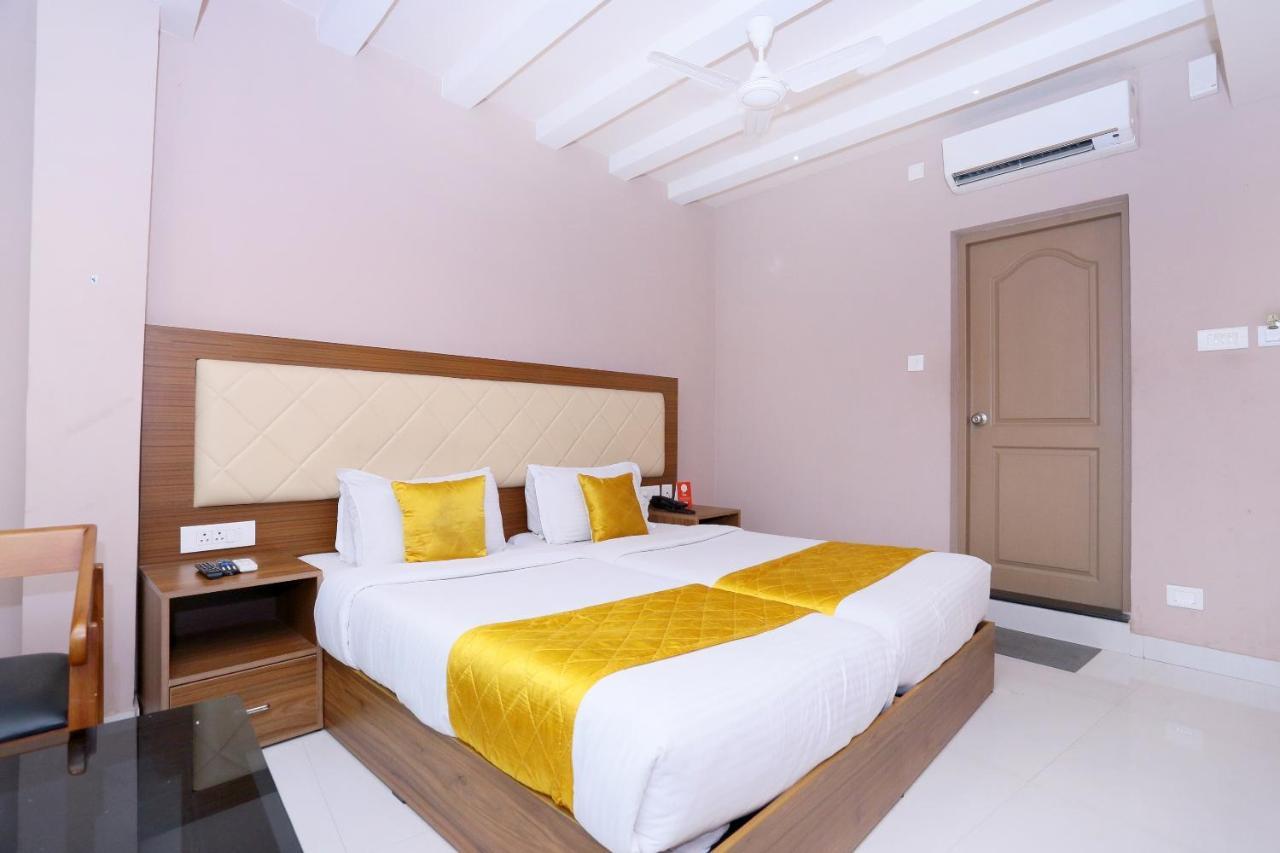 Kochi Oyo Flagship 25093 Hotel Thamam מראה חיצוני תמונה
