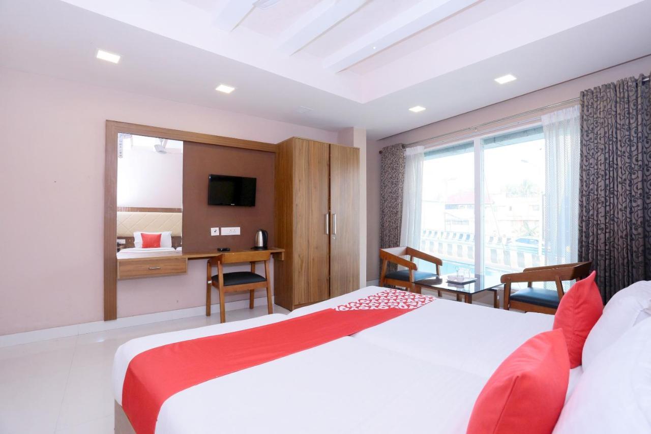 Kochi Oyo Flagship 25093 Hotel Thamam מראה חיצוני תמונה