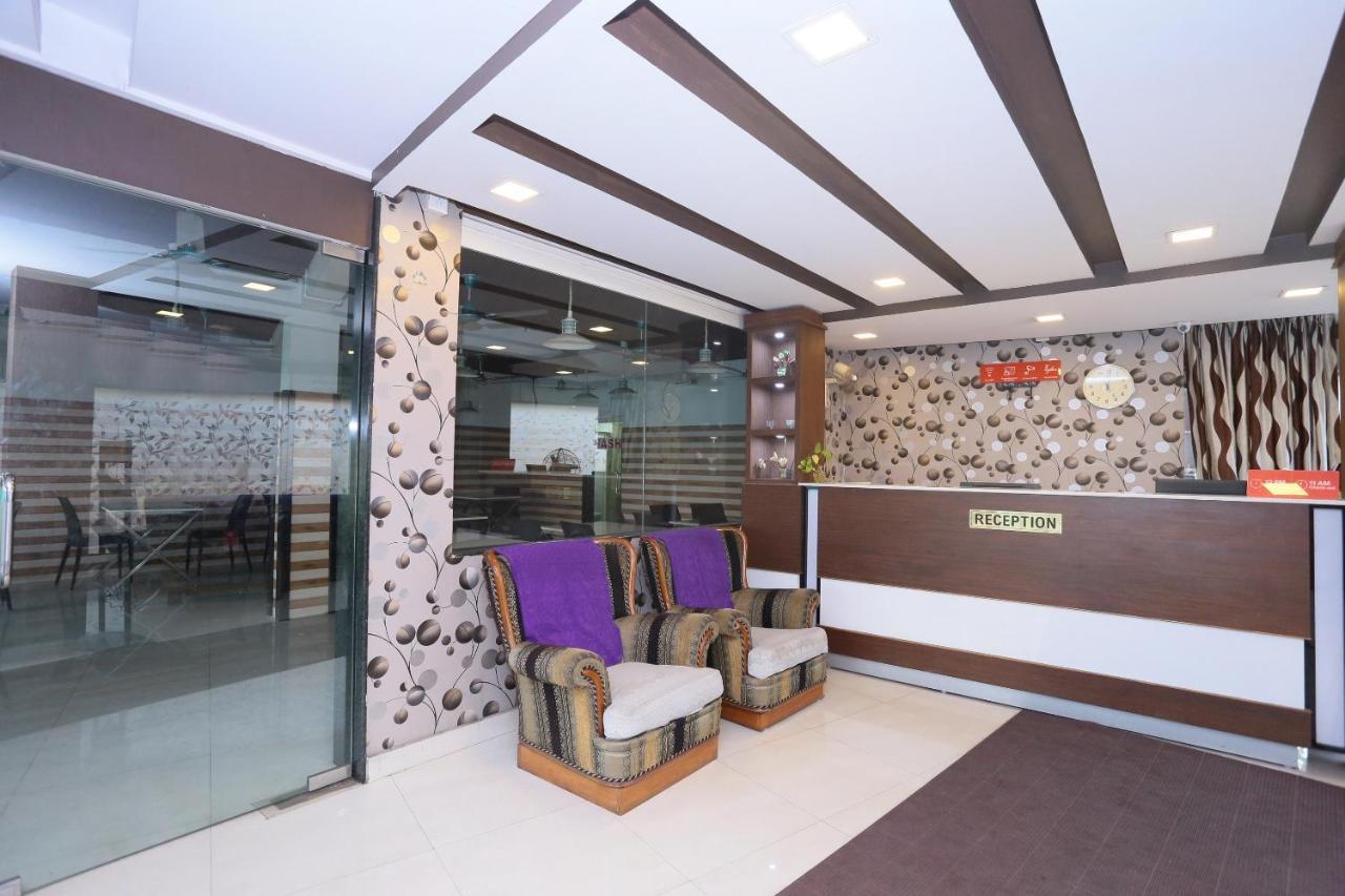 Kochi Oyo Flagship 25093 Hotel Thamam מראה חיצוני תמונה