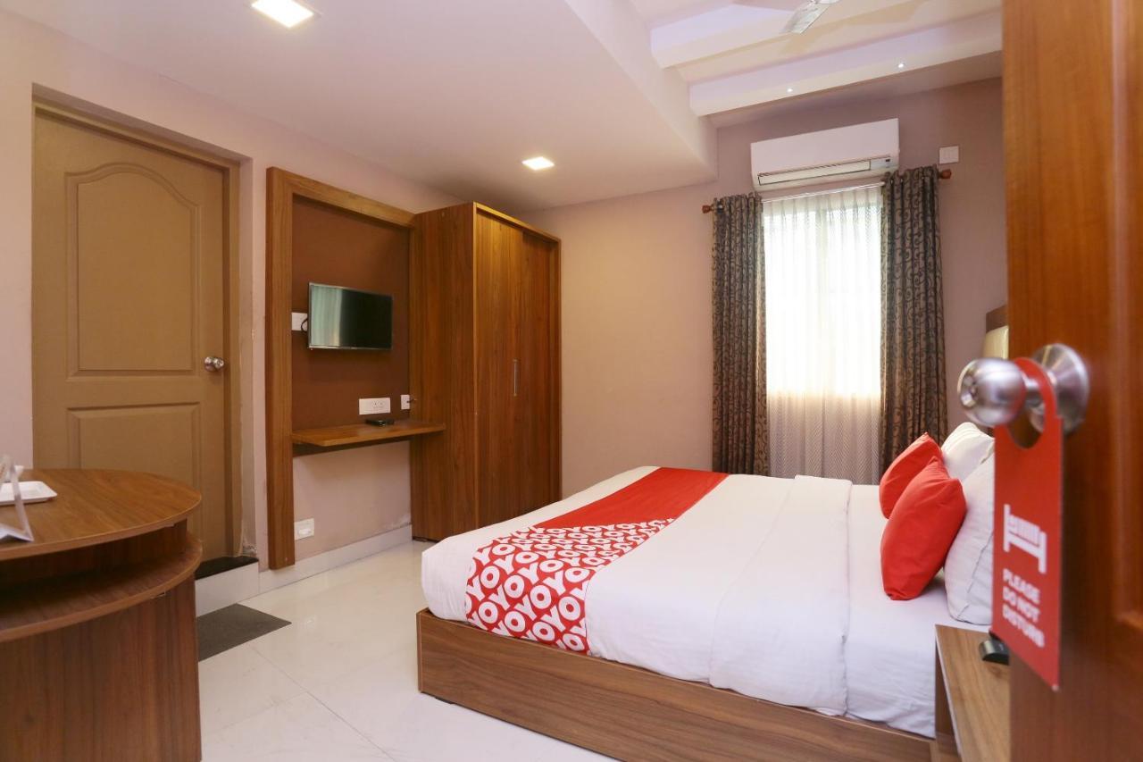 Kochi Oyo Flagship 25093 Hotel Thamam מראה חיצוני תמונה