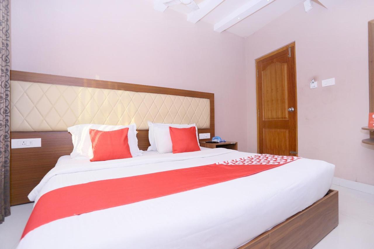 Kochi Oyo Flagship 25093 Hotel Thamam מראה חיצוני תמונה