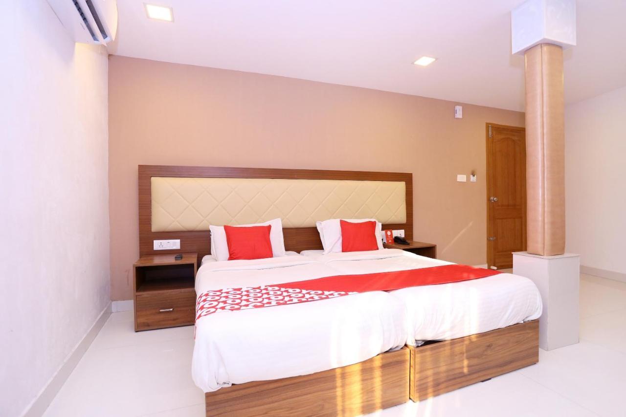 Kochi Oyo Flagship 25093 Hotel Thamam מראה חיצוני תמונה