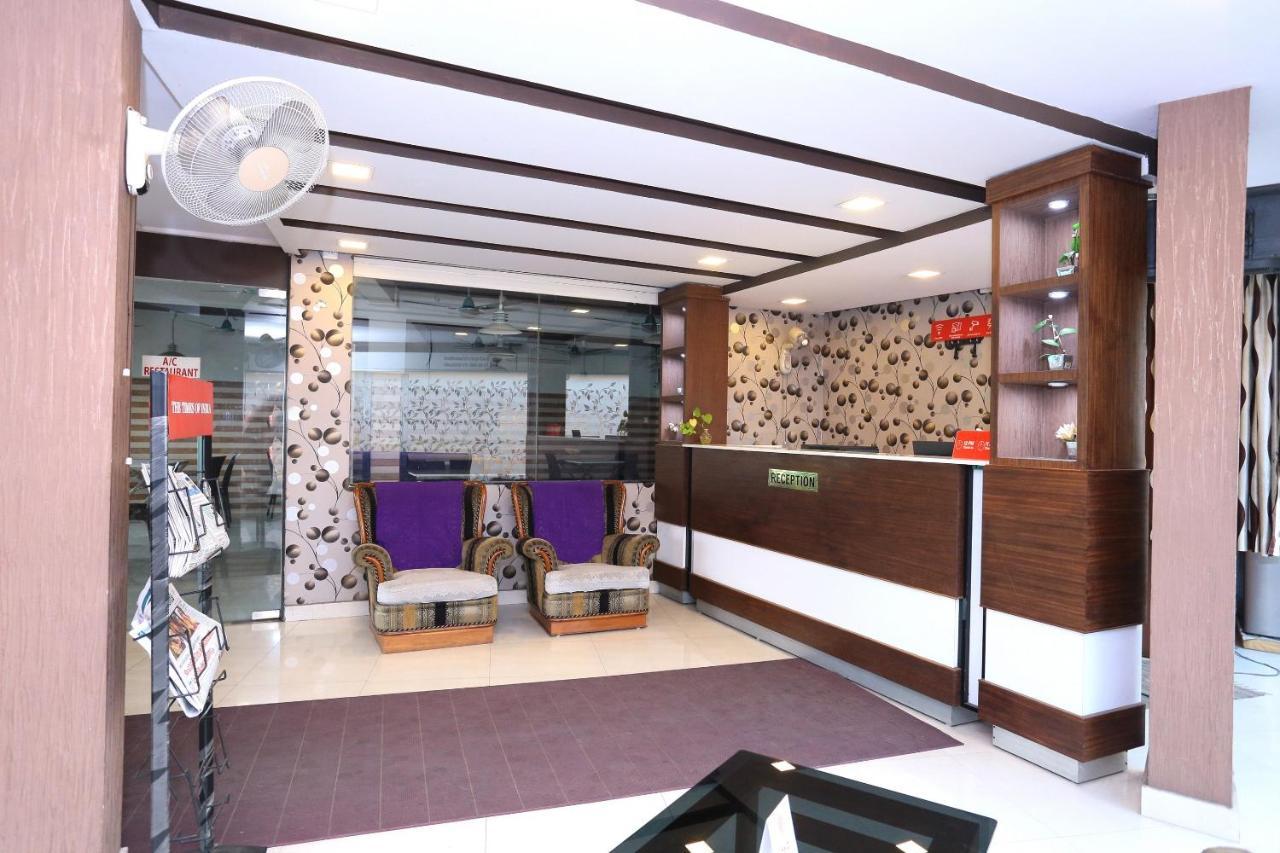 Kochi Oyo Flagship 25093 Hotel Thamam מראה חיצוני תמונה