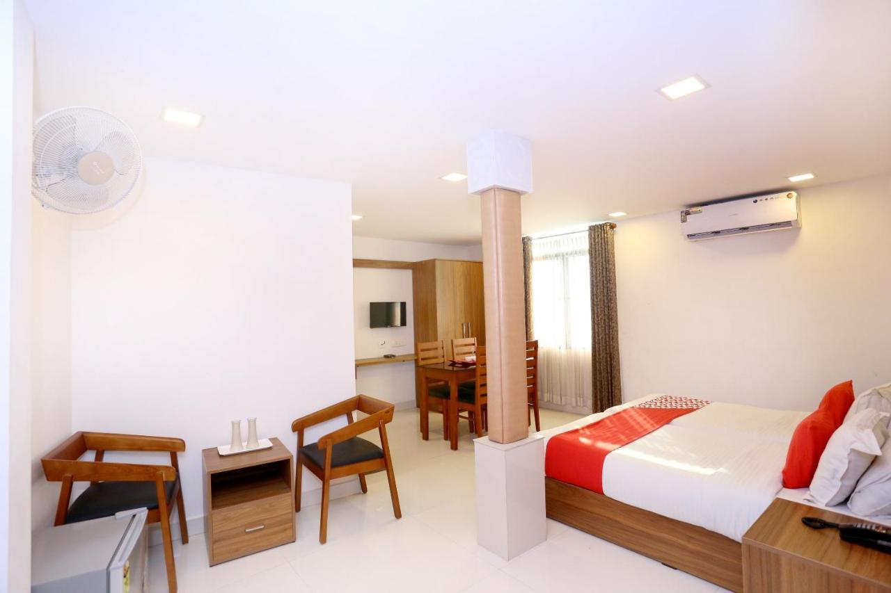 Kochi Oyo Flagship 25093 Hotel Thamam מראה חיצוני תמונה