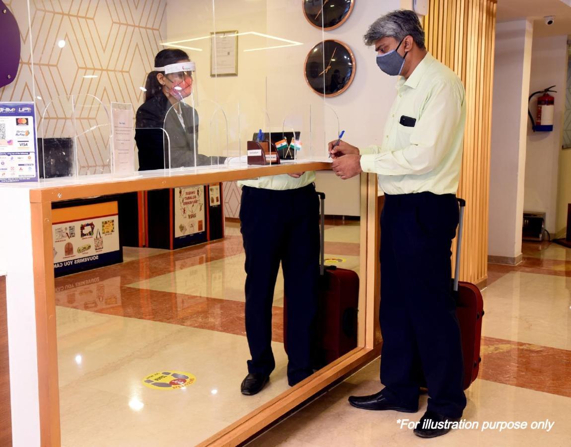 Kochi Oyo Flagship 25093 Hotel Thamam מראה חיצוני תמונה